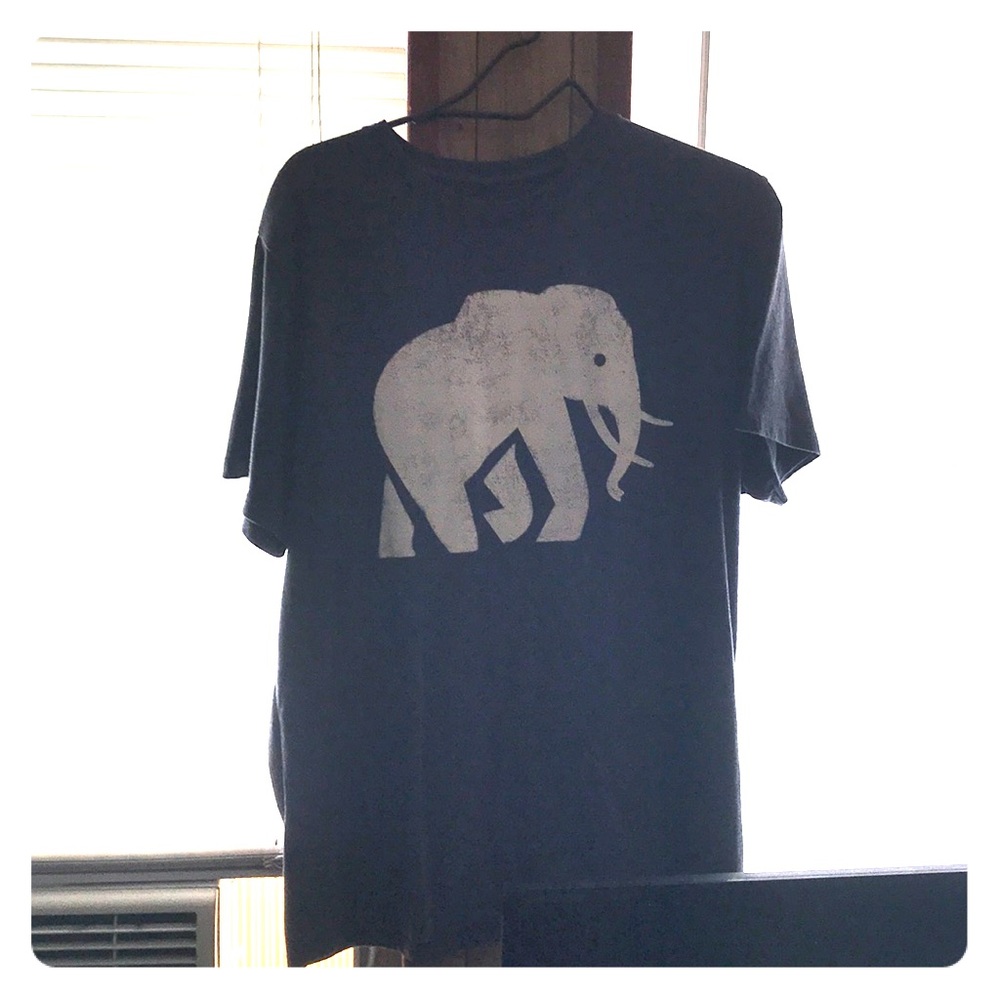 Banana Republic Graphic Tee